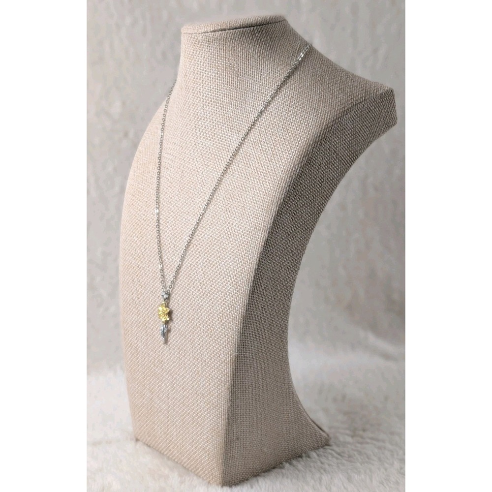 Silver Tone Sunflower‎ Pendant Necklace Two Tone Floral Charm Nature Jewelry